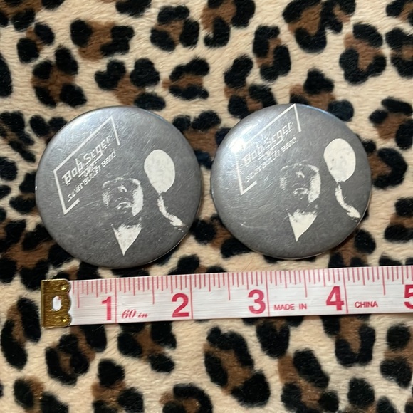 BOB SEGER 🎸 Vintage Rock Button Pin Pinback Rock Logo Collectible Silver Bullet - Picture 8 of 11